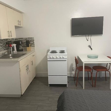 Trendy Studios In Голливуд Экстерьер фото