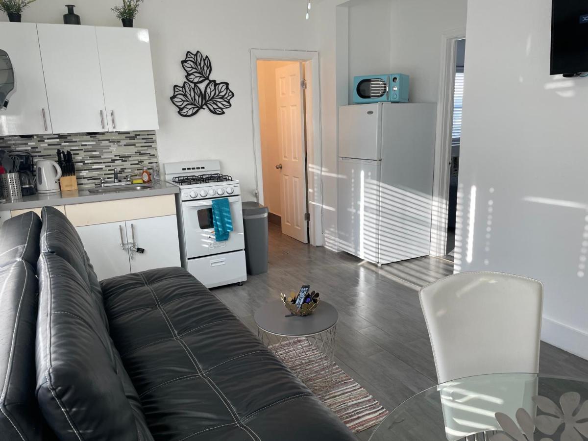 Trendy Studios In Голливуд Экстерьер фото