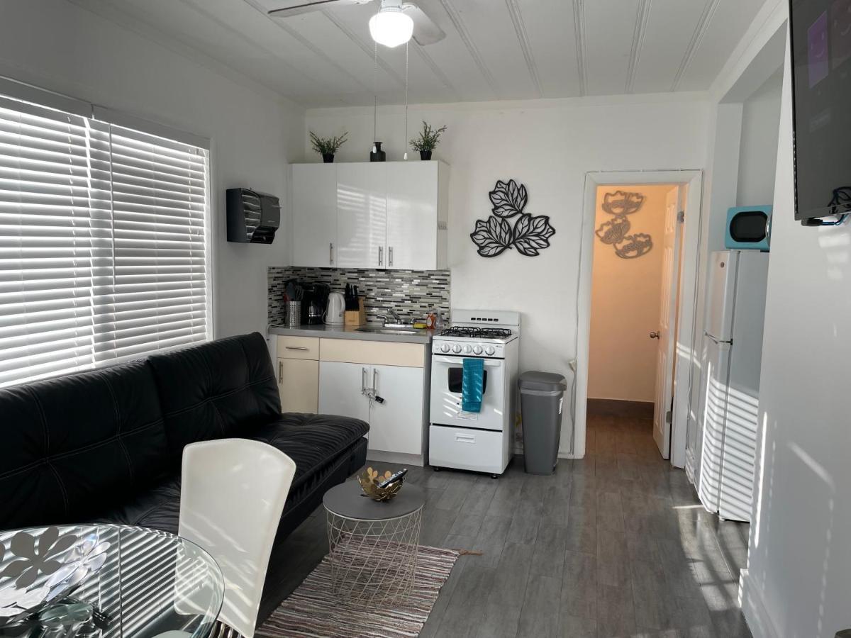 Trendy Studios In Голливуд Экстерьер фото