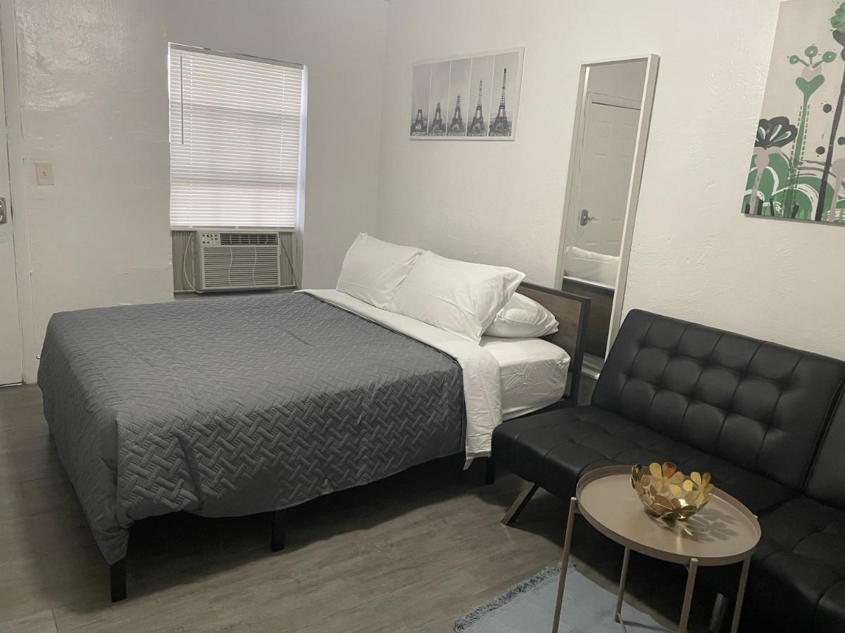 Trendy Studios In Голливуд Экстерьер фото